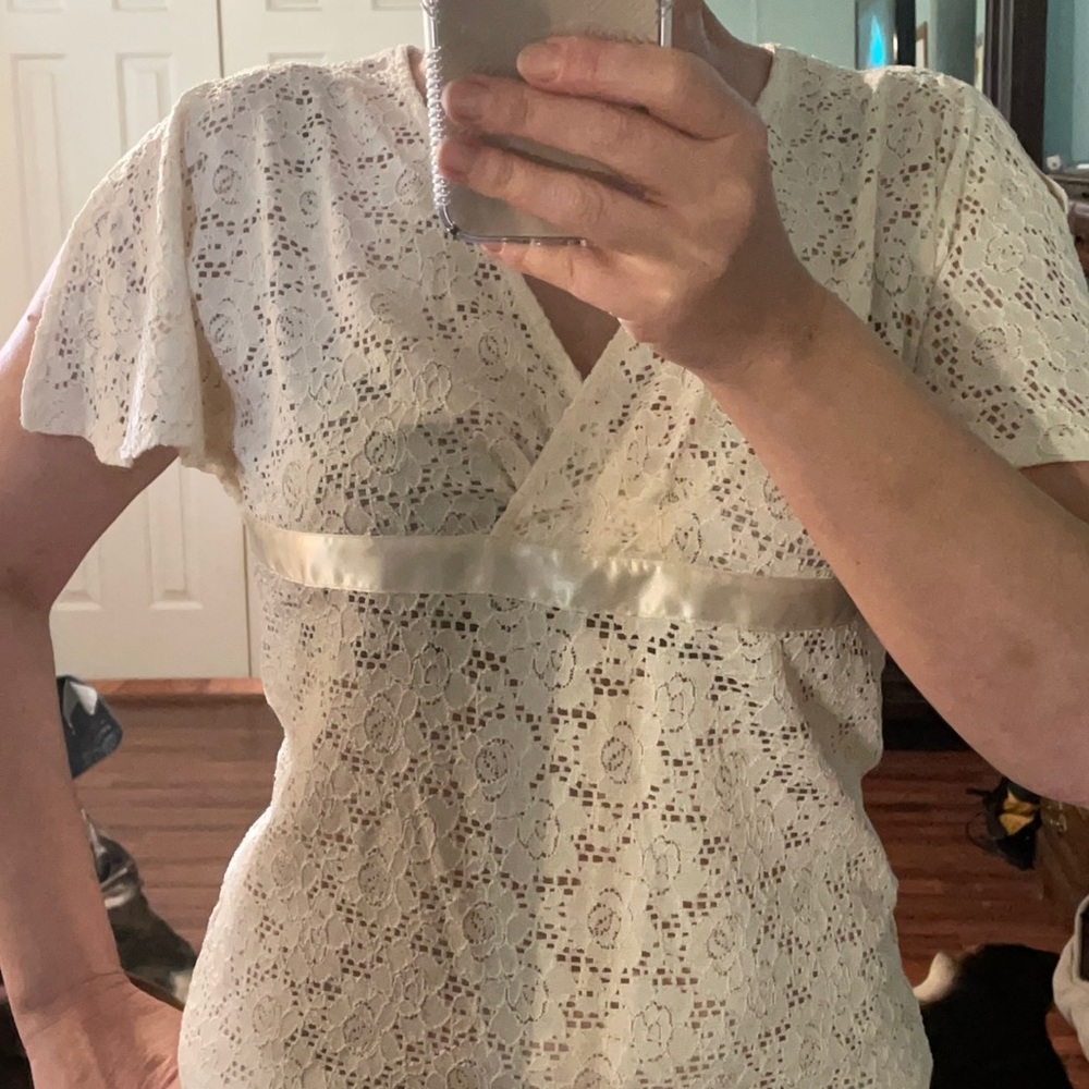 Eyelet top